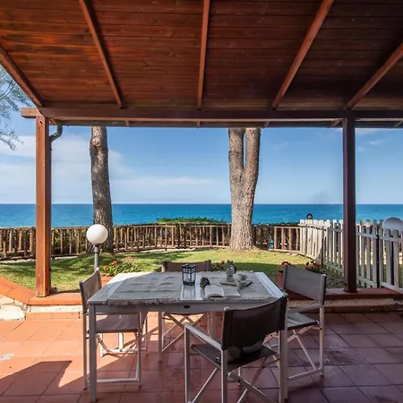 Giulia Fronte Mare Con Privata Villa