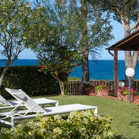 Giulia Fronte Mare Con Privata * Cefalu