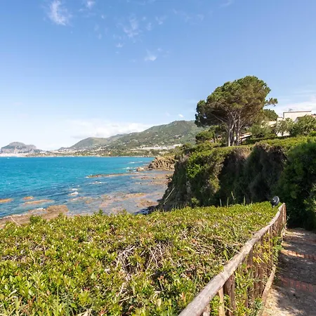 Villa Giulia Fronte Mare Con Privata